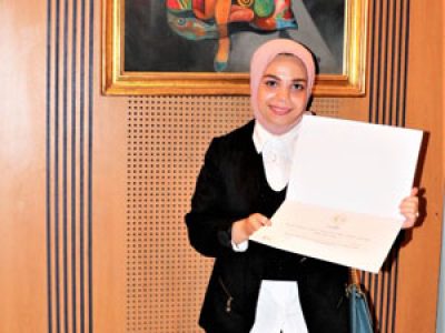 الطالبة ياسمينا محمد الدسوقي (شعبة الرعاية الصحية) (2)